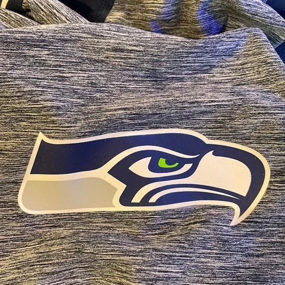 Seahawks hooded T-shirt - Picture 4 of 5
